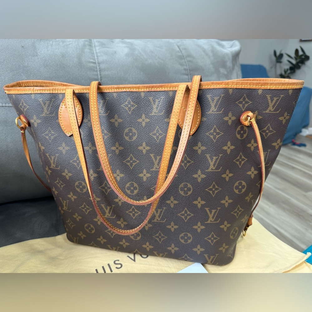 Authentic Louis Vuitton Neverfull MM Monogram